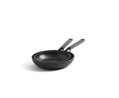 KitchenAid Classic Forged - Juego de sartenes de Ceramica antiadherente (24 cm y 28 cm), Sin PFAS, Aptas para InducciÃ³n, Horno y Lavavajillas, color negro