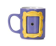 Paladone PP6548FR | Taza de cerámica con forma de marco de fotos mirilla Monica 330 ml personalizado | Inserta tu propia foto 6,5 cm por 4,5 cm | Amigos TV Merchandise, Morado y amarillo