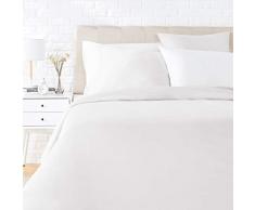 AmazonBasics - Juego de ropa de cama con funda de edredón, de satén, 200 x 200 cm / 80 x 80 cm x 2, Blanco