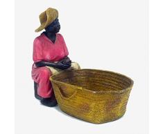 Better & Best Sra Figura Decorativa de señora sentada pelando Patatas Fresa, Medidas 26x12,5x20 cm, Material: Resina, Talla única
