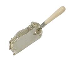 BETTER & BEST Q B&B Q BETTER & BEST Recogemigas de Metal labrado, Plateado, con Mango de Color Crema, Resina, 35.00x8.50x1.50 cm