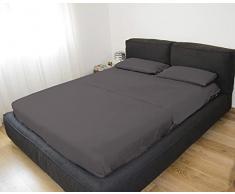 Juego de Cama de Matrimonio en Gris Ahumado, sin Plancha, Aspecto Satinado, 100% Microfibra de poliéster, Compuesto por 2 sábanas Planas y 2 Fundas de Almohada, Fabricado en Italia.