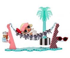 LOL Surprise OMG House of Surprises Set de Juego - Vacay Lounge - Incluye la muñeca Leading Baby de 7,6 cm con 8 sorpresas - para coleccionar - Edad: 4+ años
