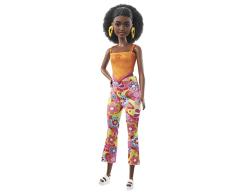 Barbie Fashionista Alta Muñeca con conjunto de moda morado y accesorios, juguete +3 años (Mattel HJR97)