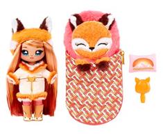 Na! Na! Na! Surprise Serie Camping- Sierra Foxtail - Muñeca de Peluche Inspirada en un Zorro, con Pelo Naranja y Saco de Dormir - Incluye Vestido, Almohada y Cepillo - Coleccionable - Edad: 5+ años