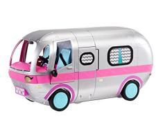 LOL Surprise OMG Glamper Caravana de moda con más de 55 sorpresas, amueblada con piscina iluminada, tobogán de agua, literas, bar, baño, armario, barbacoa y cabina de DJ - Edad: 6+
