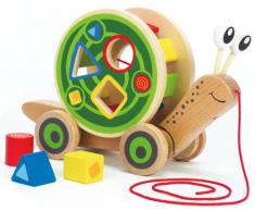 Hape Pull and Play Shape - Juguete transportable para clasificar formas (madera, incluye cuerda y ruedas), diseño de caracol