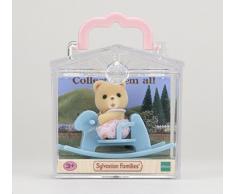 Sylvanian Families - 5199 - Bebé Para Llevar ( Oso en Caballo Balancín)