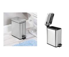 InterDesign Basic Bote para basura, papelera con pedal y tapa en plástico y acero inoxidable para cocina y cuarto de baño, plateado mate
