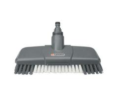 Escobillón Comfort de GARDENA: cepillo de limpieza Cleansystem, con boquilla para chorro plano y borde rascador (5568-20)