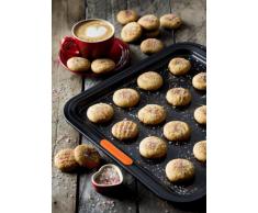 Le Creuset 941006370 Bandeja antiadherente cuadrada plana, 31 x 31 cm, Libre de PFOA, Resistente a Ã¡cidos, Revestimiento de acero al carbono, Gris/Naranja