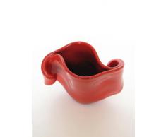 Centro de mesa de barro rojo, hecho a torno alfarero y esculpido a mano despues con forma de ese. Esmaltado en color rojo y disponible en varios colores y tamaños. Firmado y etiquetado por nuestro taller artesano. Medidas 14/15cm.