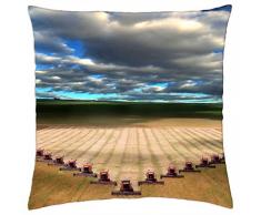 Tractores en el campo de trigo - Funda de cojín (18