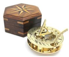 Reloj solar y brújula (latón pulido, caja de madera incluida)