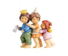 Goebel Porzellan 11739802 Nina & Marco - Figura decorativa (porcelana, altura de 11,5 cm), diseño de niños jugando