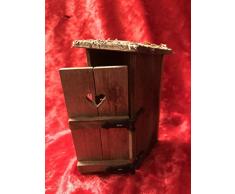 Accesorios para belén desconocidos, casita para Inodoro y Babero con Hacha para Figuras de 12 cm.