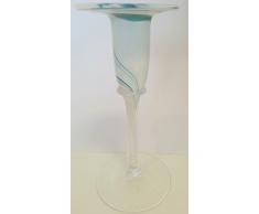 Candelabro de vidrio cristal coloreado, candelero en vidrio soblado con la boca, en el colores turquesa, blanco de marmol, altura alrededor de 17 cm, diseñado y fabricado por el Oberstdorfer Glashütte