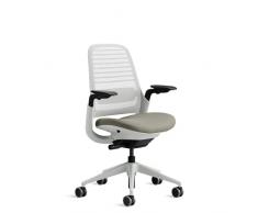 Steelcase Serie 1 Silla de Oficina Ergonómica de Altura Ajustable con Soporte Lumbar y Reposabrazos Ajustables, Respaldo de Malla Gris Claro Transpirable y Tejido de Asiento Beige/Gris Cómodo